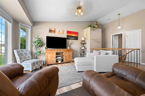 5014 53 Avenue, Kitscoty, AB - Indoor Photo Showing Living Room