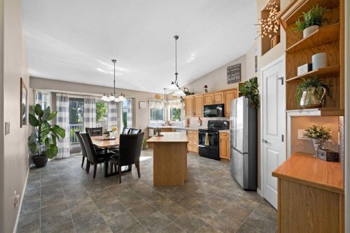 5014 53 Avenue, Kitscoty, AB - Indoor
