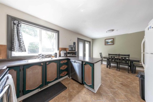4705 52 Street, Kitscoty, AB - Indoor Photo Showing Kitchen
