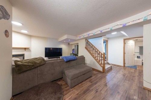 4705 52 Street, Kitscoty, AB - Indoor
