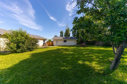 4705 52 Street, Kitscoty, AB - Outdoor