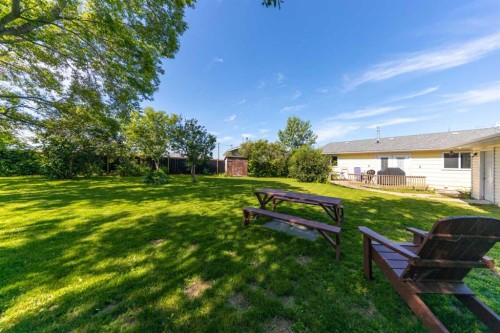 4705 52 Street, Kitscoty, AB - Outdoor