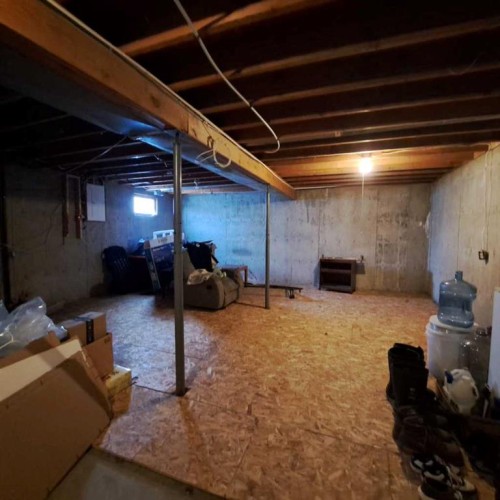 103 1St Street North, Marwayne, AB - Indoor Photo Showing Basement