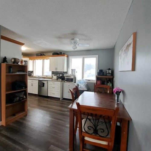 103 1St Street North, Marwayne, AB - Indoor