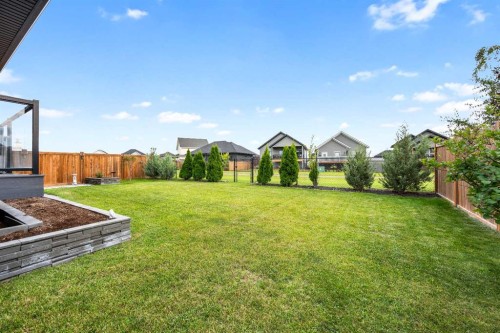 6015 17 Street, Lloydminster, AB - Outdoor