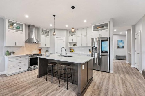 6015 17 Street, Lloydminster, AB - Indoor Photo Showing Kitchen With Upgraded Kitchen