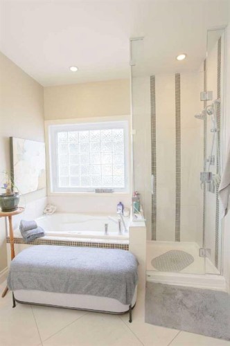 2809 11 Avenue, Wainwright, AB - Indoor Photo Showing Bathroom