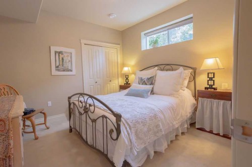 2809 11 Avenue, Wainwright, AB - Indoor Photo Showing Bedroom