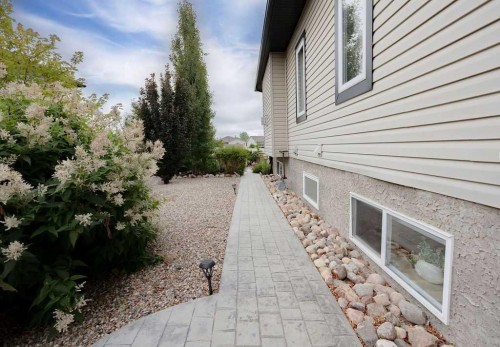 2809 11 Avenue, Wainwright, AB - Outdoor