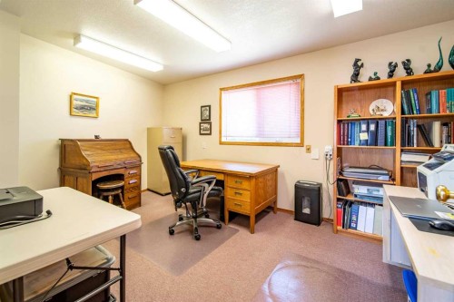 405065 Rge Rd 63, Czar, AB - Indoor Photo Showing Office