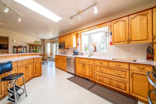 405065 Rge Rd 63, Czar, AB - Indoor Photo Showing Kitchen