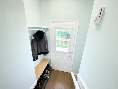 215 14 Street, Wainwright, AB - Indoor Photo Showing Other Room