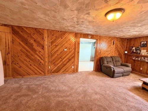 215 14 Street, Wainwright, AB - Indoor