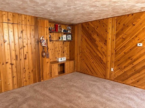 215 14 Street, Wainwright, AB - Indoor Photo Showing Other Room