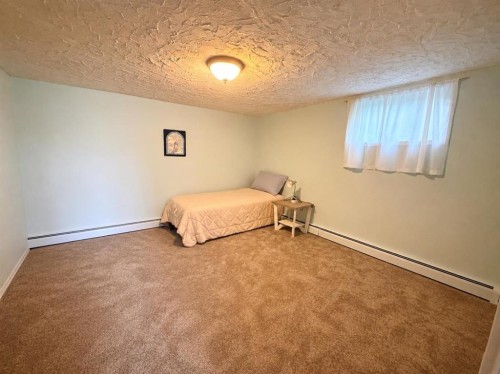215 14 Street, Wainwright, AB - Indoor Photo Showing Other Room