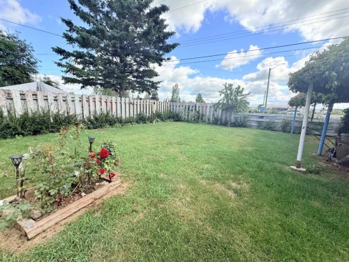 215 14 Street, Wainwright, AB - Outdoor