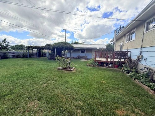 215 14 Street, Wainwright, AB - Outdoor