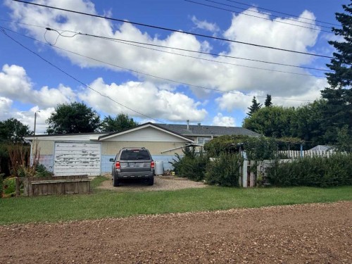 215 14 Street, Wainwright, AB - Outdoor