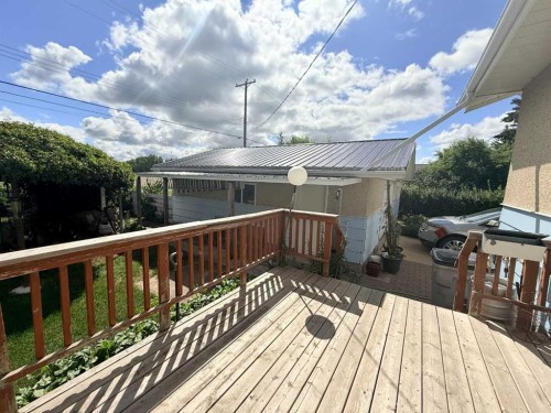 215 14 Street, Wainwright, AB - Outdoor With Deck Patio Veranda With Exterior