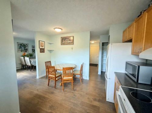 215 14 Street, Wainwright, AB - Indoor