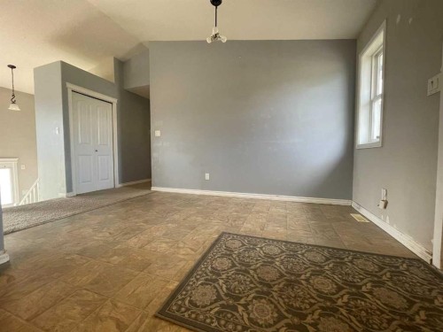 4802 64 Avenue, Cold Lake, AB - Indoor Photo Showing Other Room