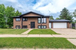 5411 28 Street Lloydminster, AB T9V 2M3