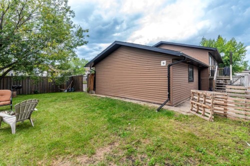 5411 28 Street, Lloydminster, AB - Outdoor