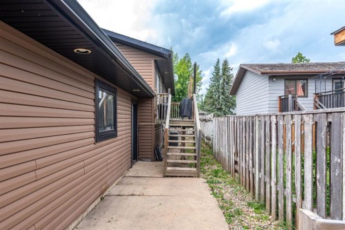 5411 28 Street, Lloydminster, AB - Outdoor With Exterior