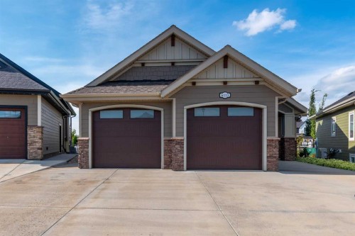 6113 20 Street Close, Lloydminster, AB - Outdoor With Facade