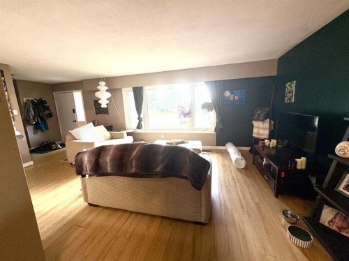 3410 51A Avenue, Lloydminster, AB - Indoor