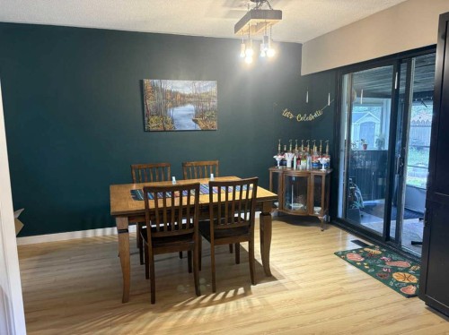 3410 51A Avenue, Lloydminster, AB - Indoor Photo Showing Dining Room