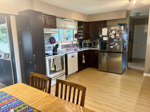 3410 51A Avenue, Lloydminster, AB - Indoor