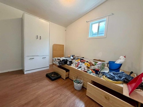 1236 1 Avenue, Wainwright, AB - Indoor Photo Showing Other Room
