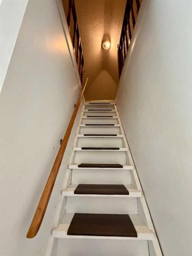 1236 1 Avenue, Wainwright, AB - Indoor Photo Showing Other Room
