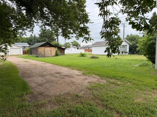 1236 1 Avenue, Wainwright, AB - Outdoor