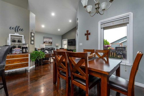 7213 40 Street, Lloydminster, AB - Indoor Photo Showing Dining Room