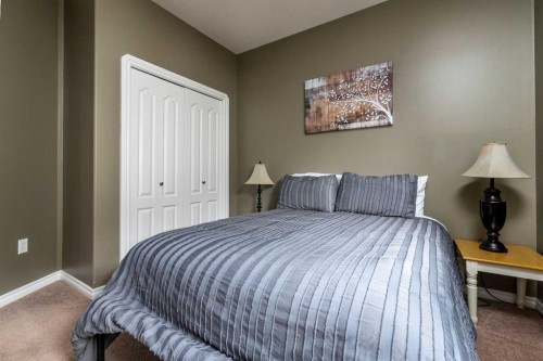 7213 40 Street, Lloydminster, AB - Indoor Photo Showing Bedroom