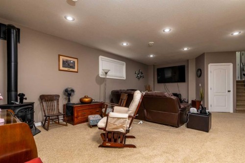 7213 40 Street, Lloydminster, AB - Indoor