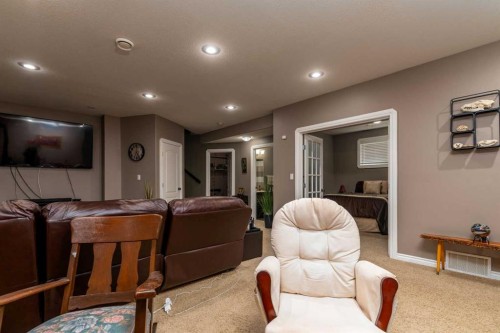 7213 40 Street, Lloydminster, AB - Indoor