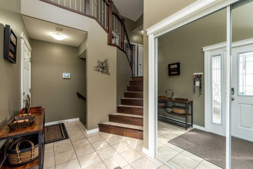 7213 40 Street, Lloydminster, AB - Indoor Photo Showing Other Room