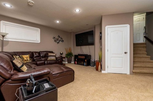 7213 40 Street, Lloydminster, AB - Indoor