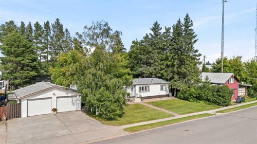 5024 49 Avenue, Kitscoty, AB - Outdoor