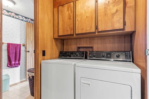 5024 49 Avenue, Kitscoty, AB - Indoor Photo Showing Laundry Room