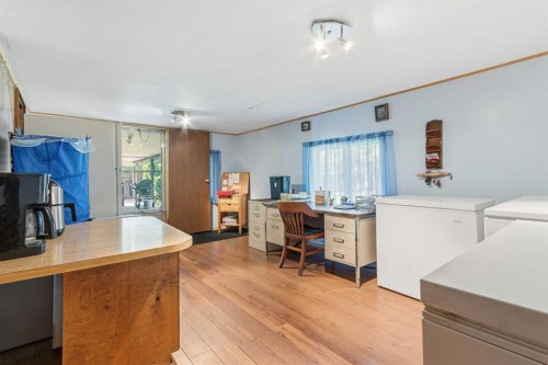 5024 49 Avenue, Kitscoty, AB - Indoor