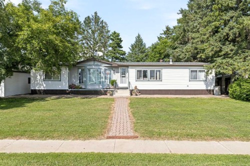 5024 49 Avenue, Kitscoty, AB - Outdoor