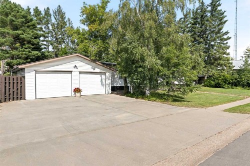 5024 49 Avenue, Kitscoty, AB - Outdoor