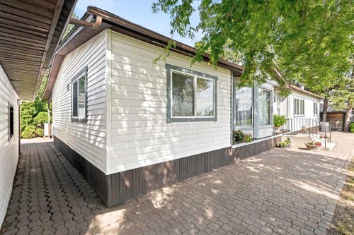 5024 49 Avenue, Kitscoty, AB - Outdoor With Exterior