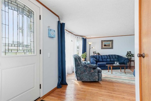 5024 49 Avenue, Kitscoty, AB - Indoor