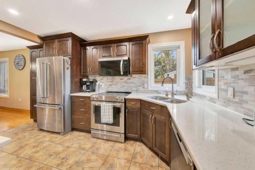 4005 60Th Avenue, Lloydminster, AB - Indoor Photo Showing Kitchen With Double Sink