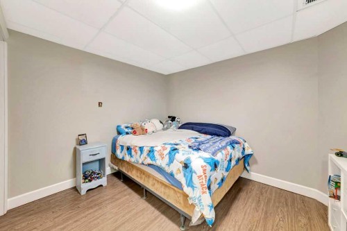 4005 60Th Avenue, Lloydminster, AB - Indoor Photo Showing Bedroom